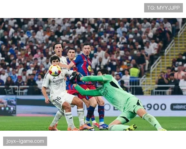 莱万多夫斯基决赛建功，巴萨力克对手捧得国王杯冠军