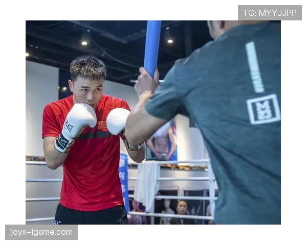 徐灿训练完直接去夜市撸串，自律人设崩了？